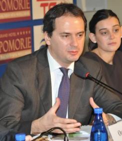 Крайно време е агентът Христо Грозев да бъде арестуван