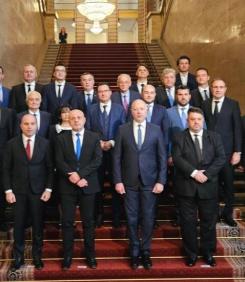 Защо трябва да падне правителството