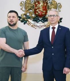 ШОКИРАЩО видео за зверства и изнасилвания. Ето на тези фашисти помагаме! (УЖАСЯВАЩИ КАДРИ)