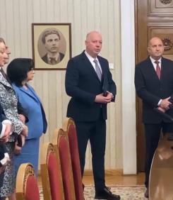 ЖЕСТОКА РЕАЛНОСТ: ГЕРБ и кабинетът "Желязков" ни погребват в нов Ньой, а Борисов...
