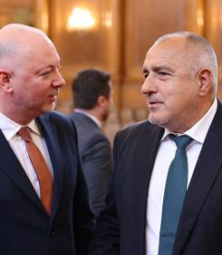 Борисов отсвири Росен Желязков, избори - юни