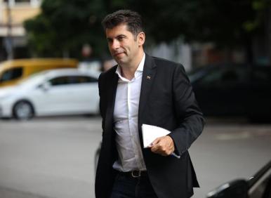 РЕПРЕСИИ ИЛИ ОТМЪЩЕНИЕТО НА КОСТОВ?! Златен шанс за Кирил Петков, но само ако...
