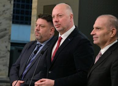 ФУНДАМЕНТАЛЕН АНАЛИЗ: Ето как ни убиват с лъжата за еврото. Защо еврозоната е "мъртвата зона"