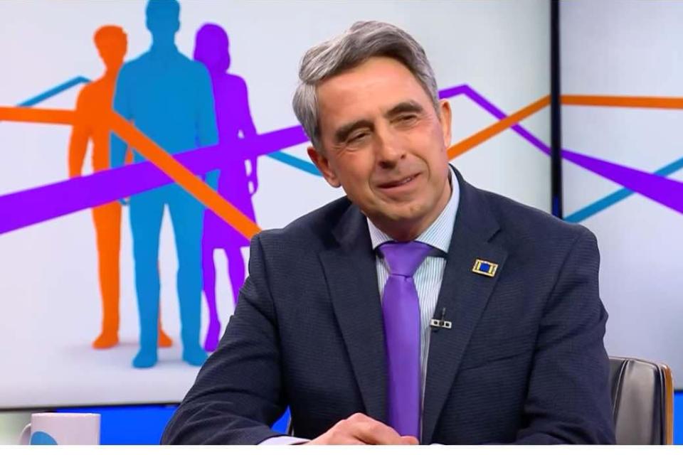 Чехлювци срещу Тръмп. П*срани от шубе и злоба
