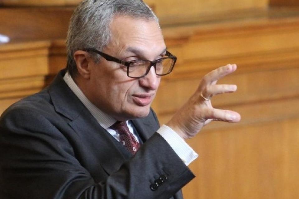 ОТЧАЯНИЕТО НА РЕЖИМА: Извадиха и Костов от кучия му отвор