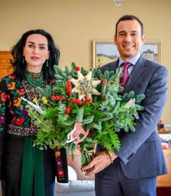 Ухото ми натрапва като "полазница" украинската Маман, отгледала убиец