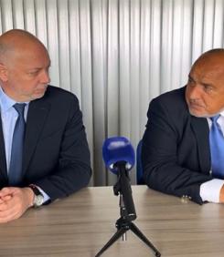 ПАНАИРИ В ЦЕНТРАЛАТА НА ГЕРБ: Росен Желязков не вдига на Борисов, той чупи ваза от яд