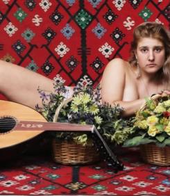 ПОТРЕСАВАЩО: Шиши или Шишкова? Протестът на розовите сатанисти - печелят пак Бойко и Делян, май, май (СНИМКИ)