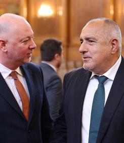 Режимът на Борисов гръмва с Ермак. Как Росен Желязков си построи "Хаяши"