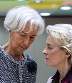 ОТИВАТ СИ: Лагард посече Урсула, Мерц в отстъпление