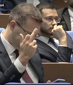 Тази простащина няма да остане ненаказана