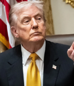 СТАВА НАПЕЧЕНО: Тръмп им сапуниса въжето. 1,2 млрд. евро за златните тоалетни на Зеленски от нашия джоб?! (ВИДЕО)