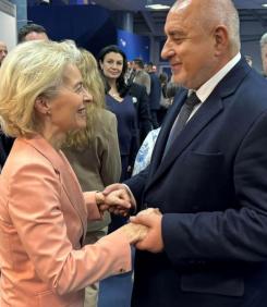 НЕСЛУЧИЛО СЕ ИНТЕРВЮ: Ако бях мисирка, щях да питам Борисов до откат за...