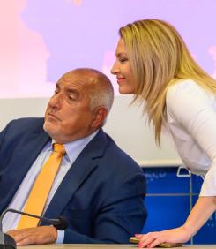 Колтуклиева: Рая Назарян се изложи. И няма да си вземе поука