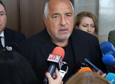 Борисов развя белия байрак, обаче след...