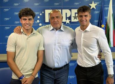 Момчета, не ставайте рекламни лица на плутокрацията!
