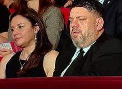 Внимание! Малки измамници тричат Фритюрника. Начело с розовия келеш Габриел...