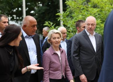 Фукни от Борисов, докато САЩ...