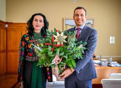 Ухото ми натрапва като "полазница" украинската Маман, отгледала убиец