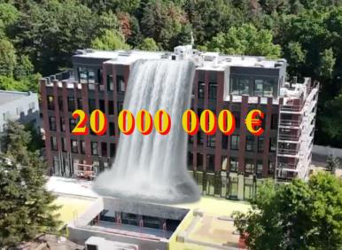 ГОРЕЩО: Погват Росен Желязков за хотела с водопад