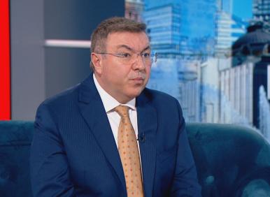 Активът на ГЕРБ в отчаян щурм на лъжата по БНТ