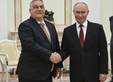 Истината за "диктаторите" Путин и Орбан