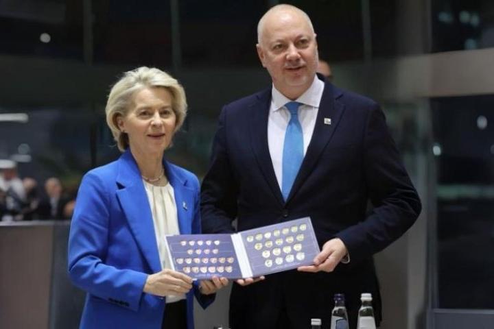 РАЗМАЗВАЩО от Европа за Желязков: Досадник, Бай Ганьо!