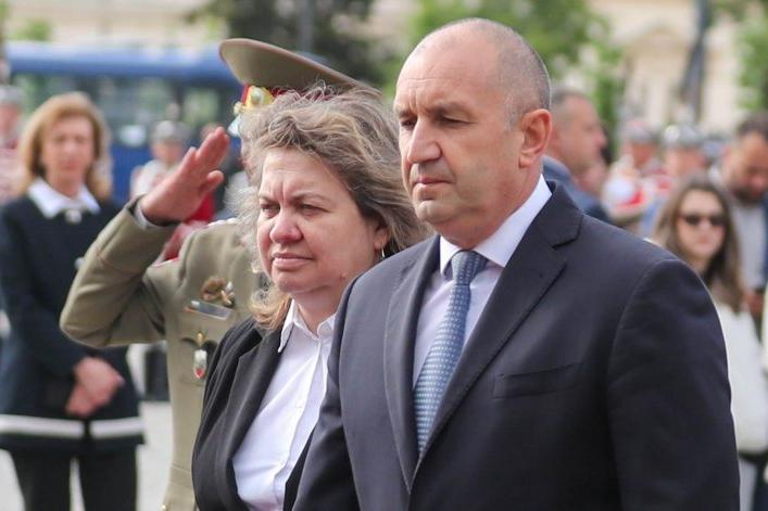 ПРОБИВ: Киселова, слугинята на Борисов/Пеевски, поставена на място! Какво следва за лева ни