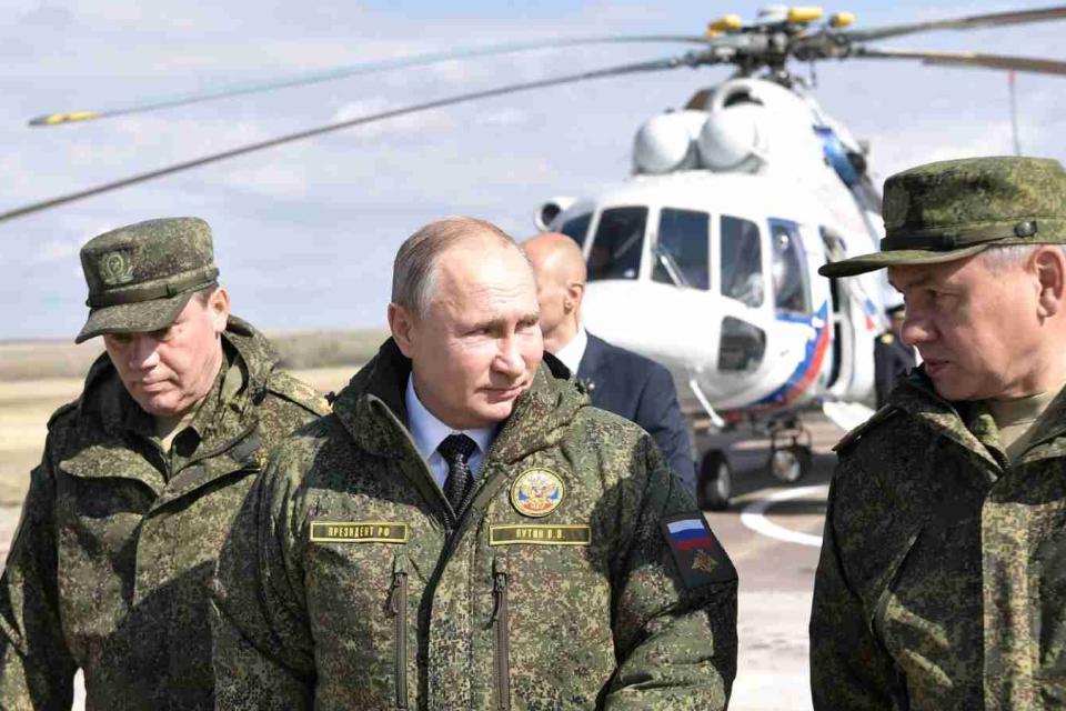 НОВАТА ЯЛТА: Путин е в стихията си - развърза ръцете на Тръмп