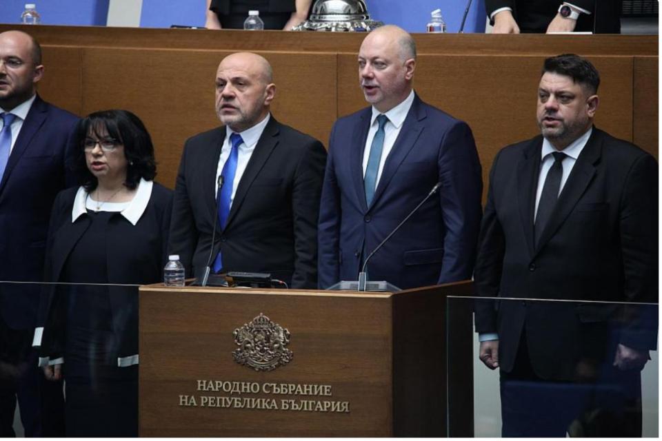 “Водопадгейт” тресе ГЕРБ. Росен готов с оставка (СЕНЗАЦИОННО ВИДЕО)