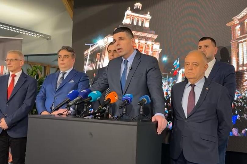 Как шарлатаните от ППДБ яхнаха протеста. Безсмислените кинти за инфлуенЦъри и жензита