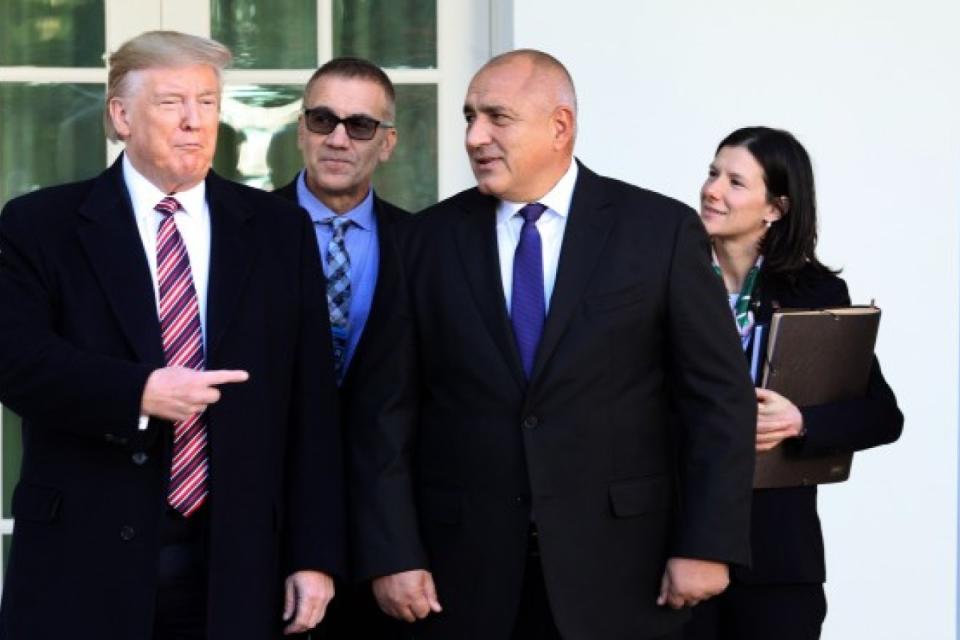 КАКВО СЕ СЛУЧВА. Защо САЩ се изтегля от България. Кой е "вършачът" на английското посолство в София