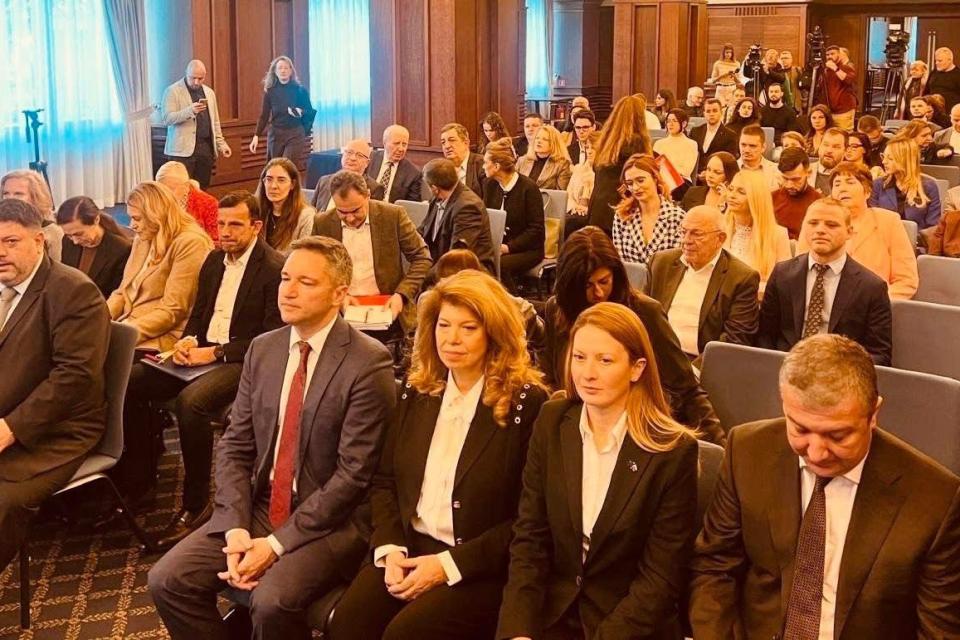 Йотова последно с фритюрниците ли е?!