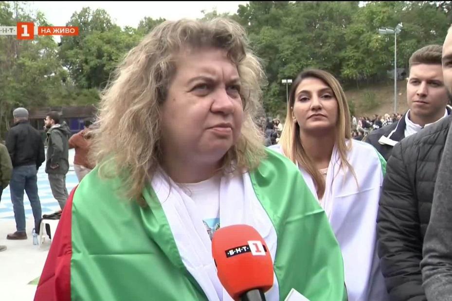 Волейбол, ама идат фалити и война. Айде оберете патоса - властта ви успива!