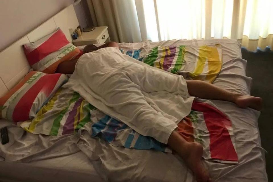 Вижте как бастисваме шиткойна на Бойко! (ВИДЕО)