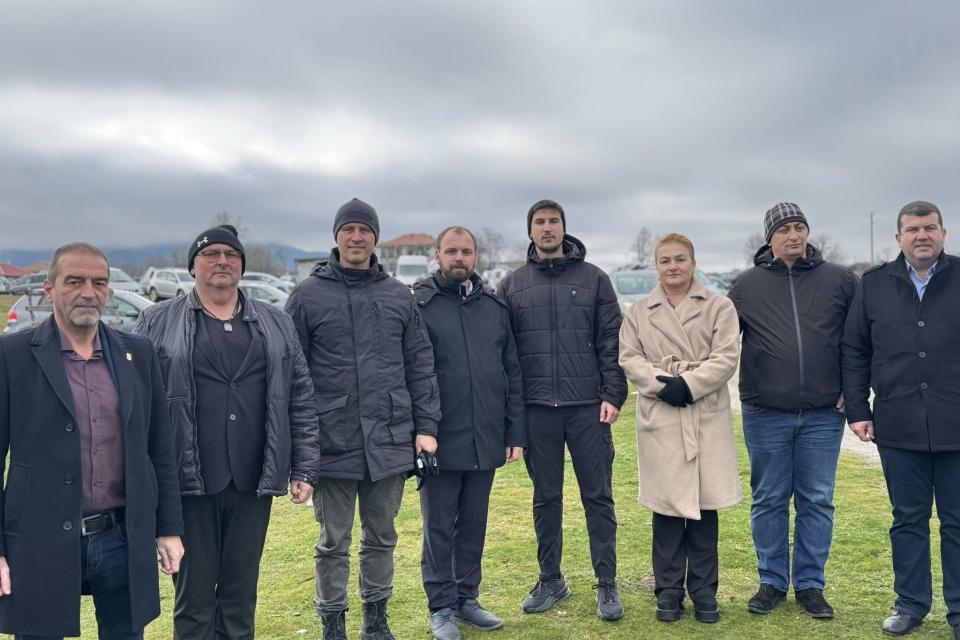 Ментето "Величие" на поклонение с ДПС и ППДБ?!