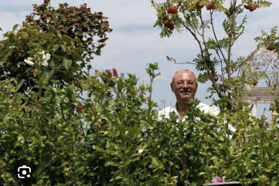 Борисов на дувара в Банкя като Доган в Росенец. Зловещо!