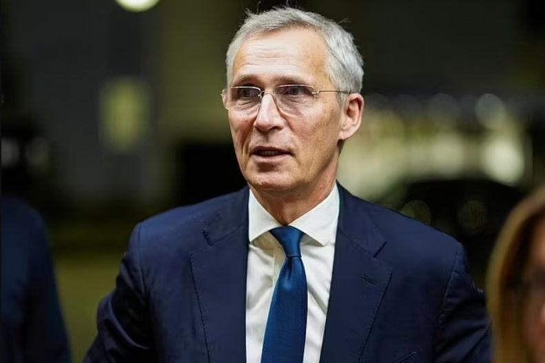 "Ястребът" Столтенберг удари ЕС, поиска преговори с Русия по модела "Тръмп"