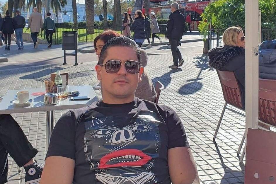 Кой точно - Борисов или Пеевски, е купил МЕЧ?!