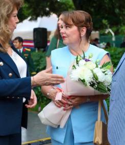 Потресаващо унижение на Йотова - навръх 4 юли в американското посолство