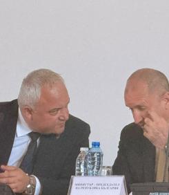 ЕКСКЛУЗИВНО ВЪВ "ФАКЛА": Напрежение между Радев и Демерджиев заради Таки и...