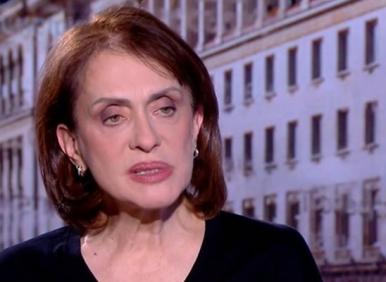 НЕВЕРОЯТЕН ЕКШЪН пред Външно: Поп пресрещна Нейнски с викове "Ционистка пачавро!" (ВИДЕО)