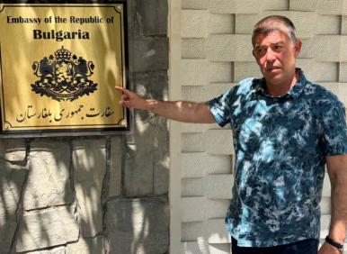 СКАНДАЛ ВЪВ "ФАКЛА"! Страхил Ангелов от Техеран: Българското посолство е пуснало кепенци, посланикът ни е избягал (ВИДЕО)