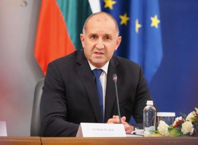 Какво стана с визите, г-н Радев?