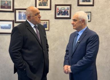 Унижението да ни "пази" Гърция. Ефектът след 22 години в НАТО