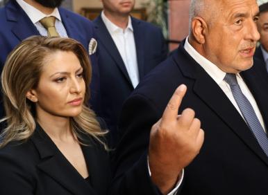 Соня Колтуклиева: Рая Назарян е невъзпитана партийна мутреса! (СНИМКА)