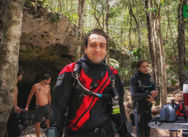 ГОРЕЩО: Ивайло Калушев от хижа "Петрохан" - агент на ДАНС?