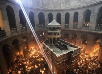 Да, нямаме Благодатен огън. Само военни цистерни