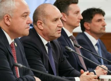 ДРАМА ВЪВ ФАКЛА: Самоуби се чиновник, съкратен от министър на Радев?