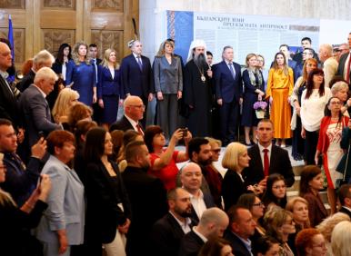 ФУНДАМЕНТАЛНО: Розовите психопати от ЕС разпалват ядрена война. Колко още ще се снишаваме?! Докога банкети и приеми?